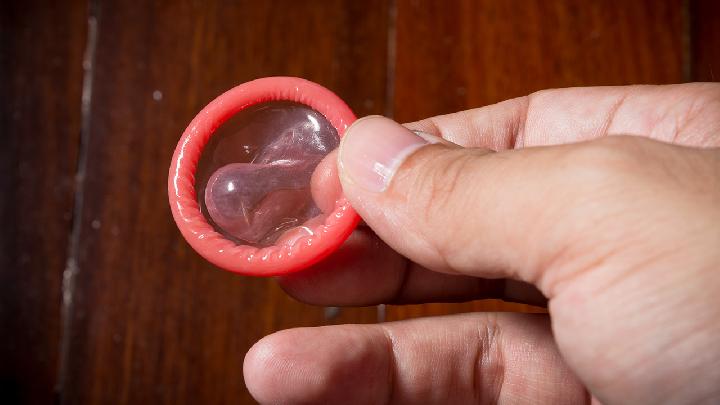 避孕套真伪如何辨别？使用劣质安全套对身体有哪些危害
