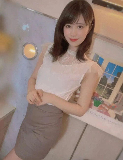 樱井麻美银行女秘书出道做轻熟女优写真