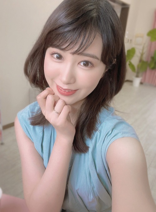 樱井麻美银行女秘书出道做轻熟女优写真