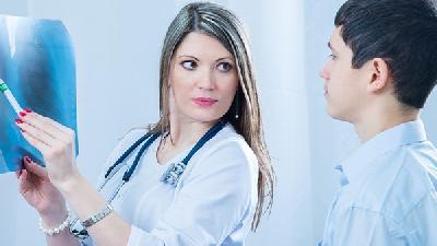 白癜风发病原因究竟有哪些 揭秘4个诱发白癜风的原因