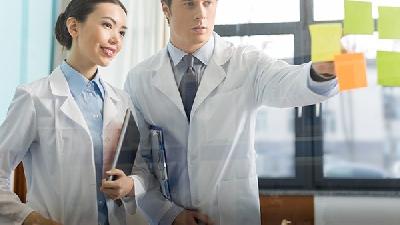 白癜風(fēng)患者秋季如何穿衣？白癜風(fēng)患者在秋季做好三項(xiàng)調(diào)理