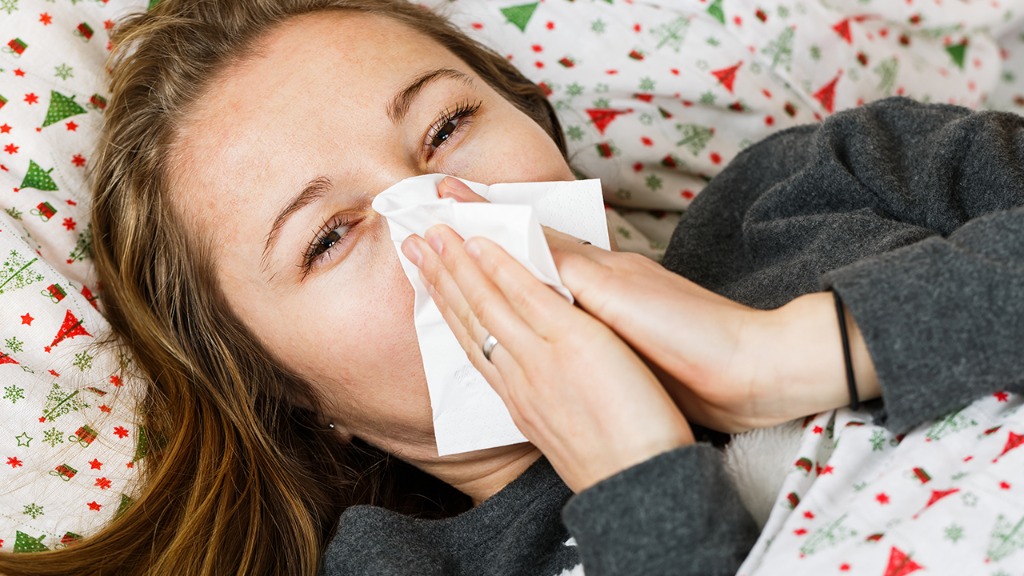 为什么秋天过敏性鼻炎容易发作？如何区分过敏性鼻炎和感冒？