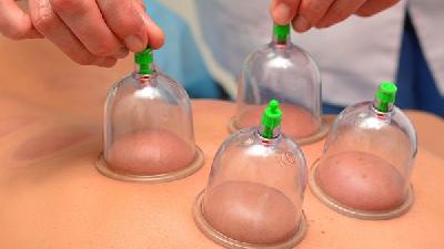 肝癌到底是什么原因导致的 这样正确治疗减轻肝癌病人痛苦