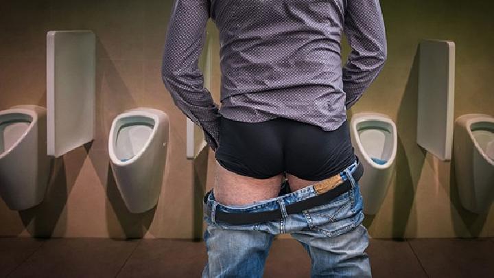 尿频尿不尽不一定就是膀胱炎 前列腺炎常见于青壮年男性