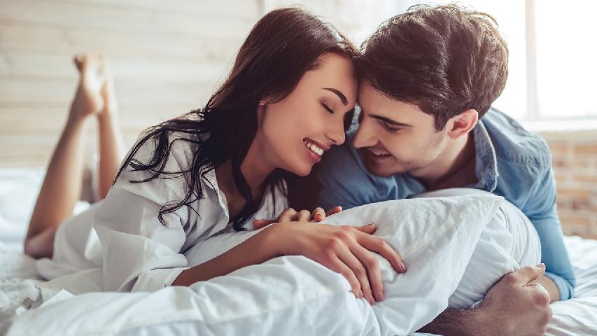 怎么在床上制造新鲜感 可以尝试这7种性爱模式