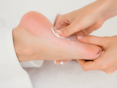 用它擦一擦脚后跟 死皮粗糙不见了