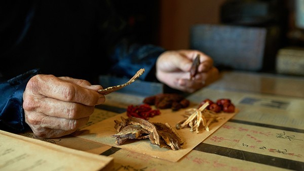 鸡屎藤的功效与作用 鸡屎藤现代应用方法有什么