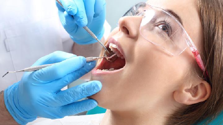 口腔溃疡应该怎么样治疗？口腔溃疡试试这几个方法