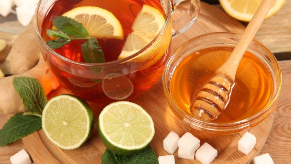 川贝止咳糖浆能和快克一起吃吗 喝完蜂蜜水不能吃什么？
