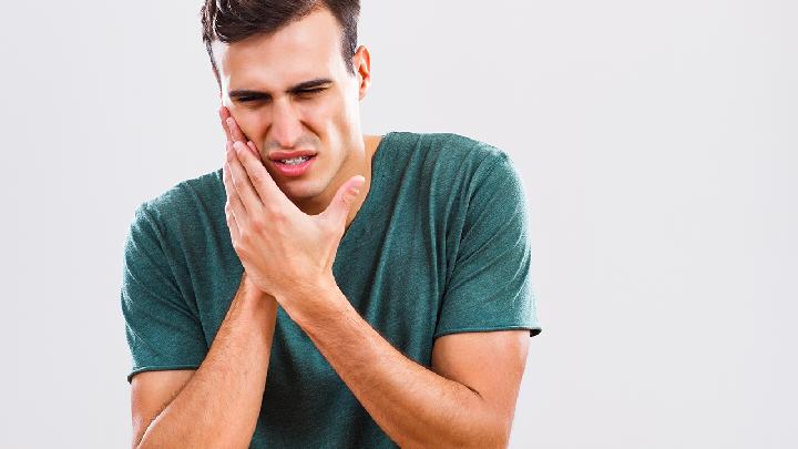 牙周炎的症状有哪些7大标志症状预示牙周炎来袭
