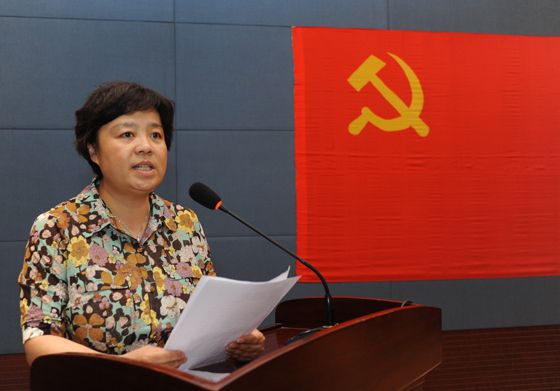 随后,谢忠尧,龚昌帆,雷国华,崔飞,贾学勇,吕秀丽等6位新党员,在党委