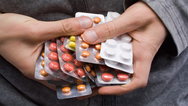 药物过敏性皮炎的表现有哪些 药物过敏性皮炎怎么治疗