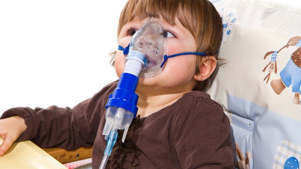 硝酸甘油气雾剂是吞服还是含服 硝酸甘油气雾剂能不能加量使用