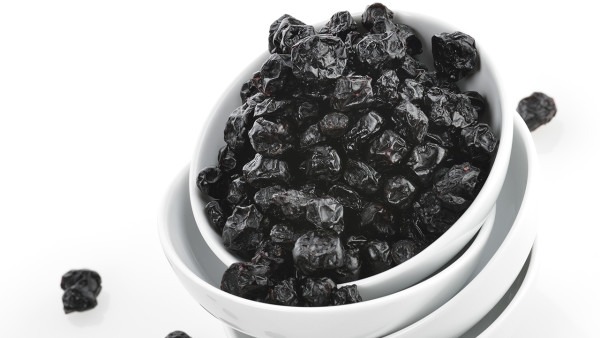 每天吃一盒蓝莓会发生什么 多吃蓝莓有哪些好处？