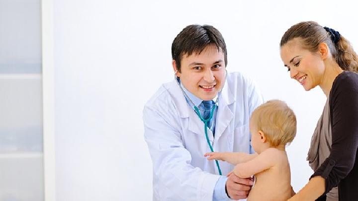 婴儿面部湿疹是什么原因导致的？小儿湿疹为什么会蔓延？