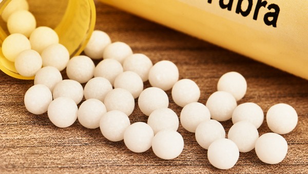 为什么服用银黄颗粒会胃疼 银黄颗粒有哪些不良反应呢