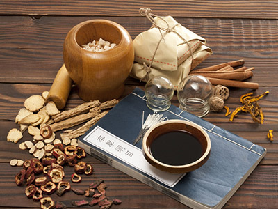 近年日本对ad应用当归芍药散,钩藤散及黄连解毒汤等从郁,风,热,毒等