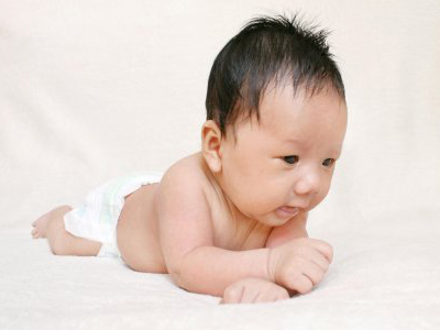 宝宝几个月之后会爬会坐