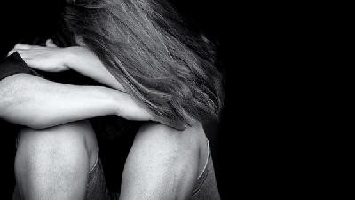 如何治疗孕妇抑郁症 孕期抑郁的症状怎么疏导