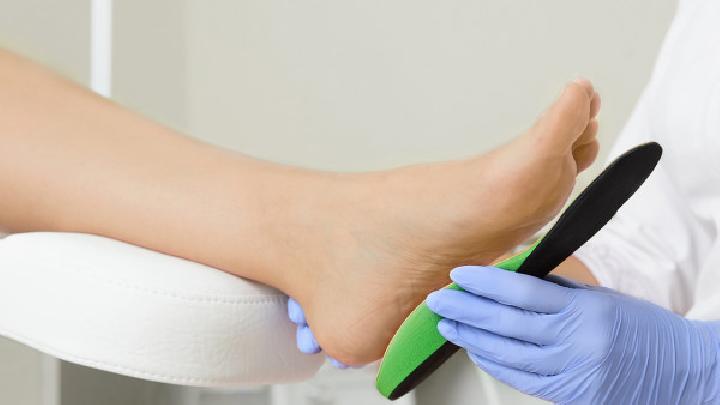 女性脚气是什么原因  脚气的症状怎么治