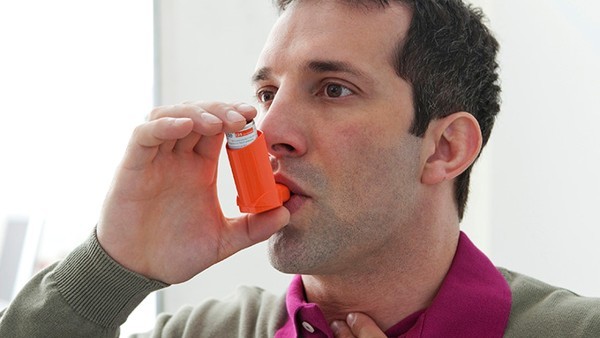 滴通鼻炎水喷雾剂有副作用吗 滴通鼻炎水喷雾剂的功效