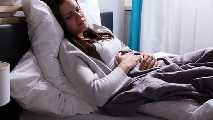 外陰瘙癢能用鹽水清洗嗎？女生外陰瘙癢怎么止癢？