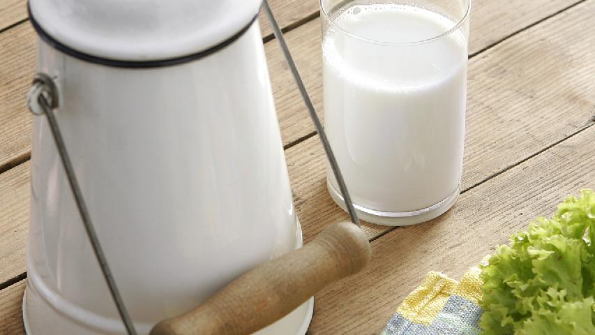 老年人經(jīng)常吃哪些食物可以補(bǔ)血？老年人為什么容易貧血？