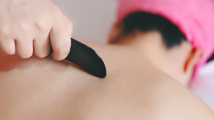 刮痧可刮除乳腺小叶增生平时乳房的保健