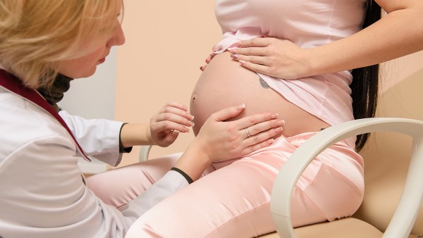 孕妇脚痒脱皮对胎儿有影响吗