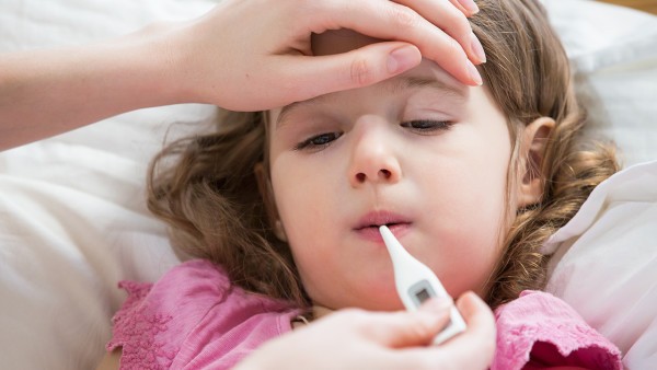 孩子20天反复发烧3次是怎么回事，怎么办