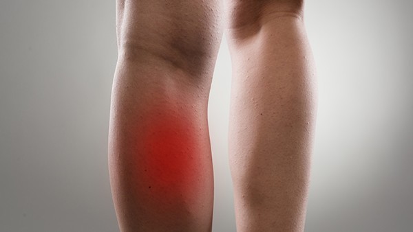 腰以下两腿酸痛是怎么回事
