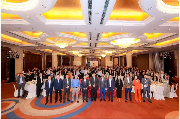 升级守护国人肝脏健康 龙灯瑞迪携手澳利达奈德重磅发布六维磷脂软胶囊