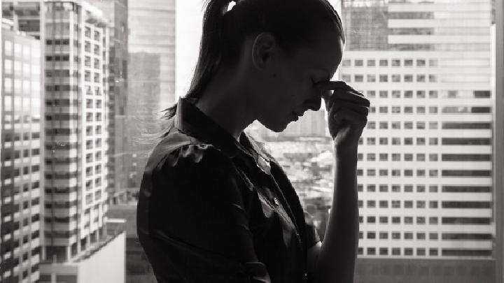 出现职场抑郁的情况怎么办？