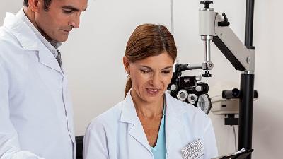 白血病一级，发烧乏力食欲不振会传染吗