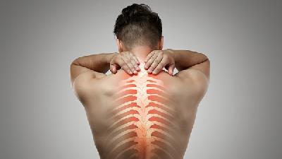 强直性脊柱炎是因为什么因素患病的