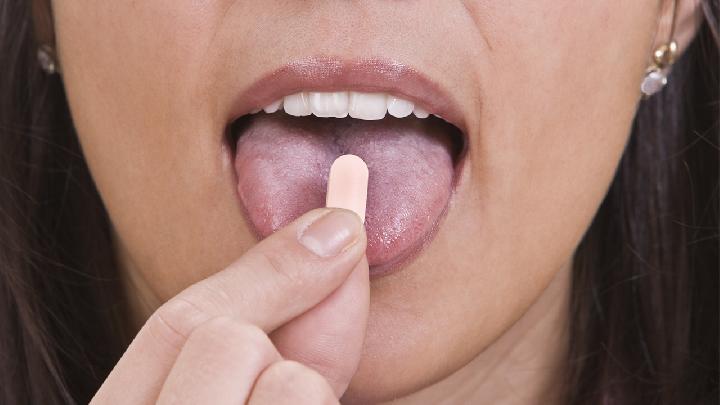 痛風患者吃藥有藥疹出現(xiàn)怎么治療？