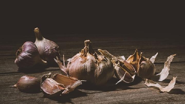 老年人梳头有什么好处？专家告诉你美容养生两不误