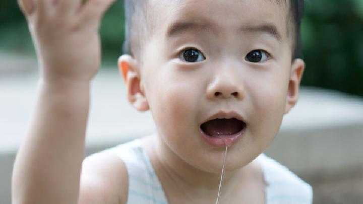 半歲寶寶總流口水好不好