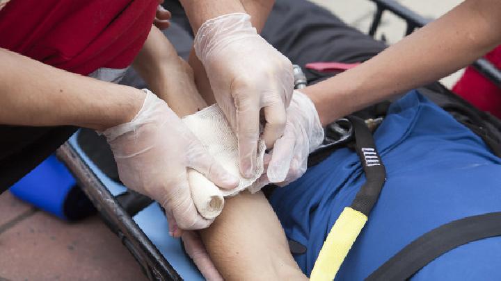 常穿細高跟緊繃小腿怎么辦？教你瑜伽練習方法輕松解救緊繃小腿