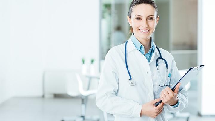 黑眼圈都是怎么形成的？黑眼圈的形成或許與這幾種疾病有關(guān)