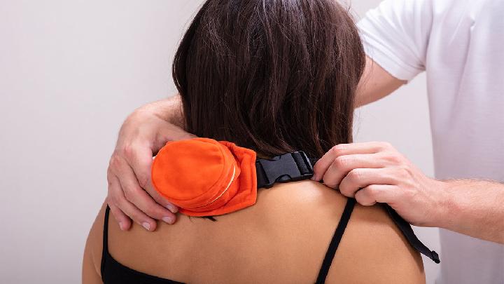 宝宝睡觉一抽一抽的是怎么回事 新生儿宝宝睡觉一抽一抽该如何调理