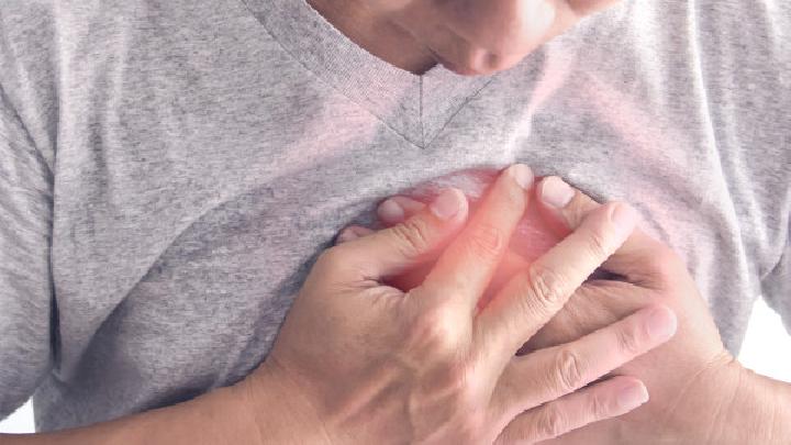 偷學明星隆胸秘術:乳房怎樣能變大
