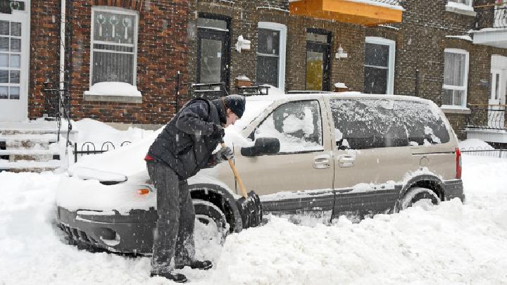 雪天出行户外被困时当如何自保