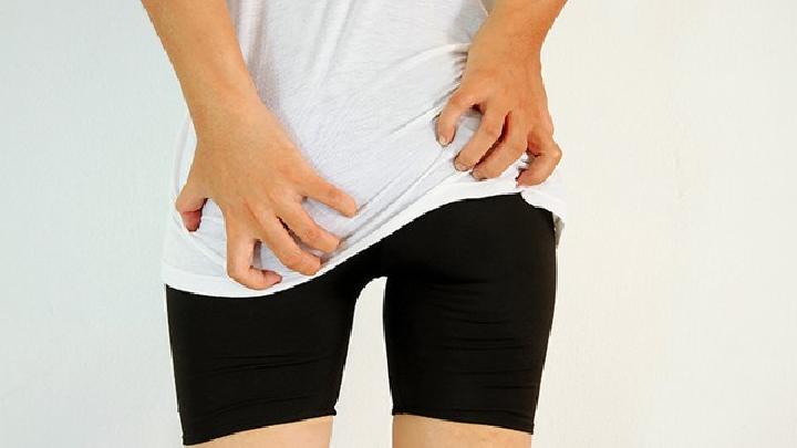 久坐族如何瘦臀 膝盖夹张纸就OK