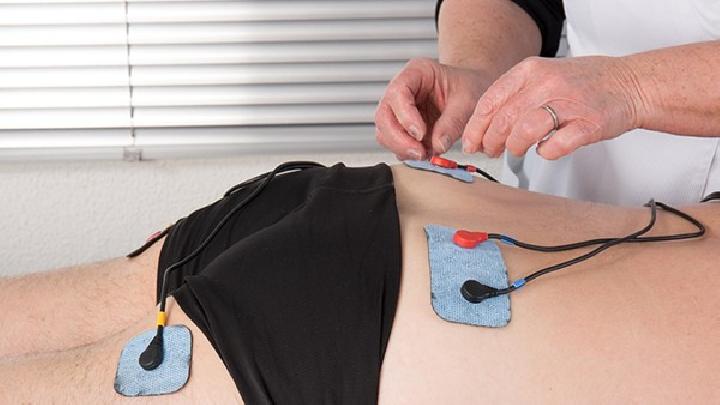 简单瘦背动作让你“背”受瞩目