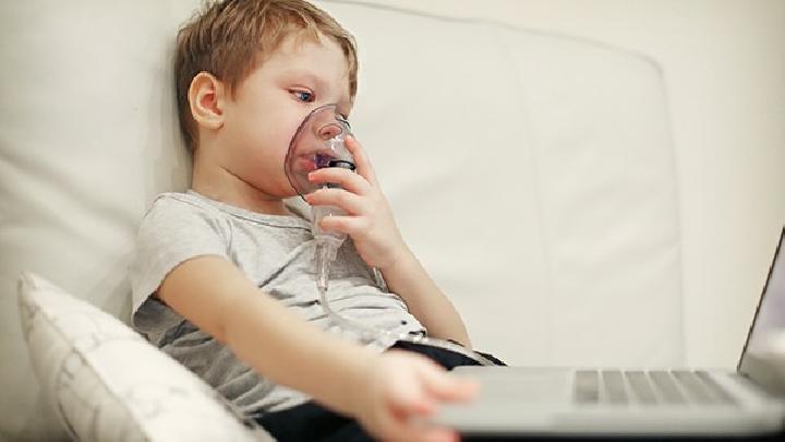 3歲孩子發(fā)燒39℃，不哭不鬧就睡覺，怎么回事，怎么辦