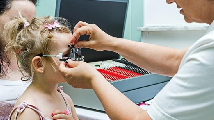 小孩子手肿了是什么原因,怎么办