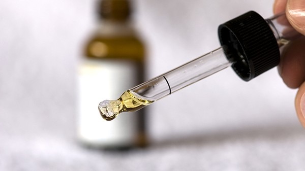 開塞露可以去皺紋淡斑美白嗎 天天素顏對皮膚好嗎