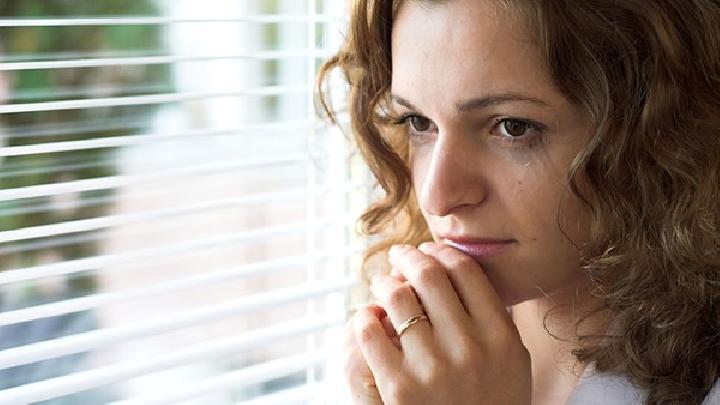 女人该如何预防更年期抑郁？