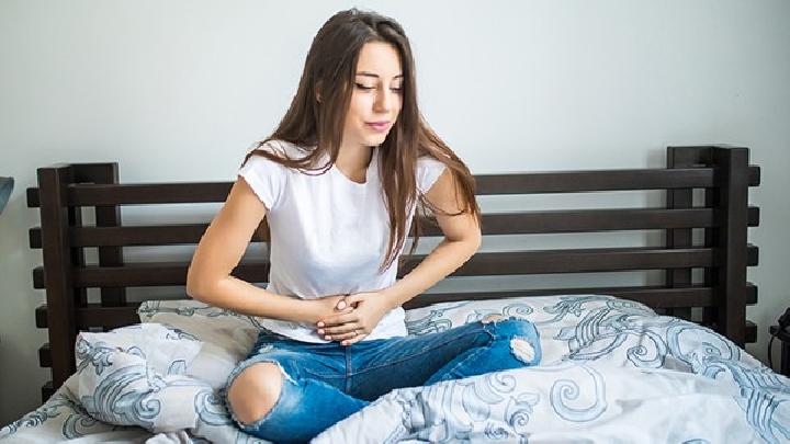 卵巢囊肿引起痛经有什么症状？